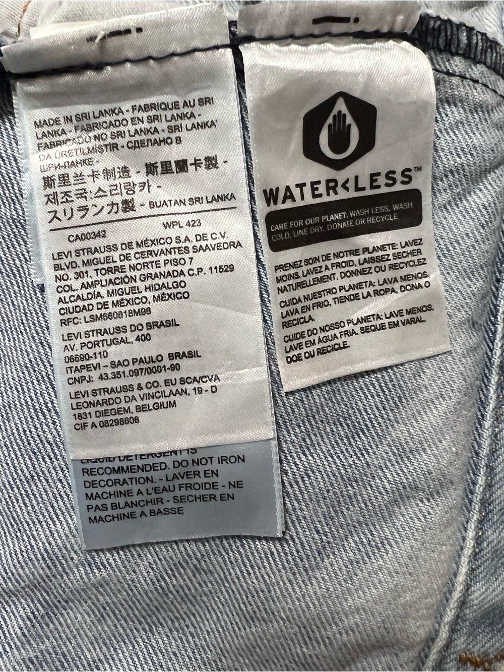 Levi's Light Blue Denim Trucker Jacket with Red Leather Patch - Picture 7 of 14